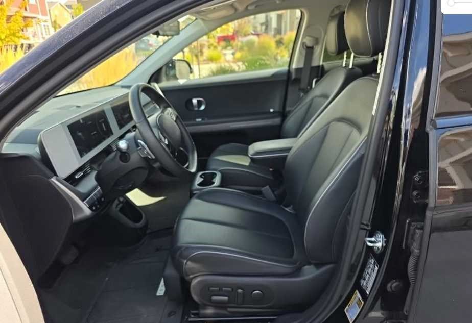 Used 2024 Abyss Black Hyundai Limited image 8