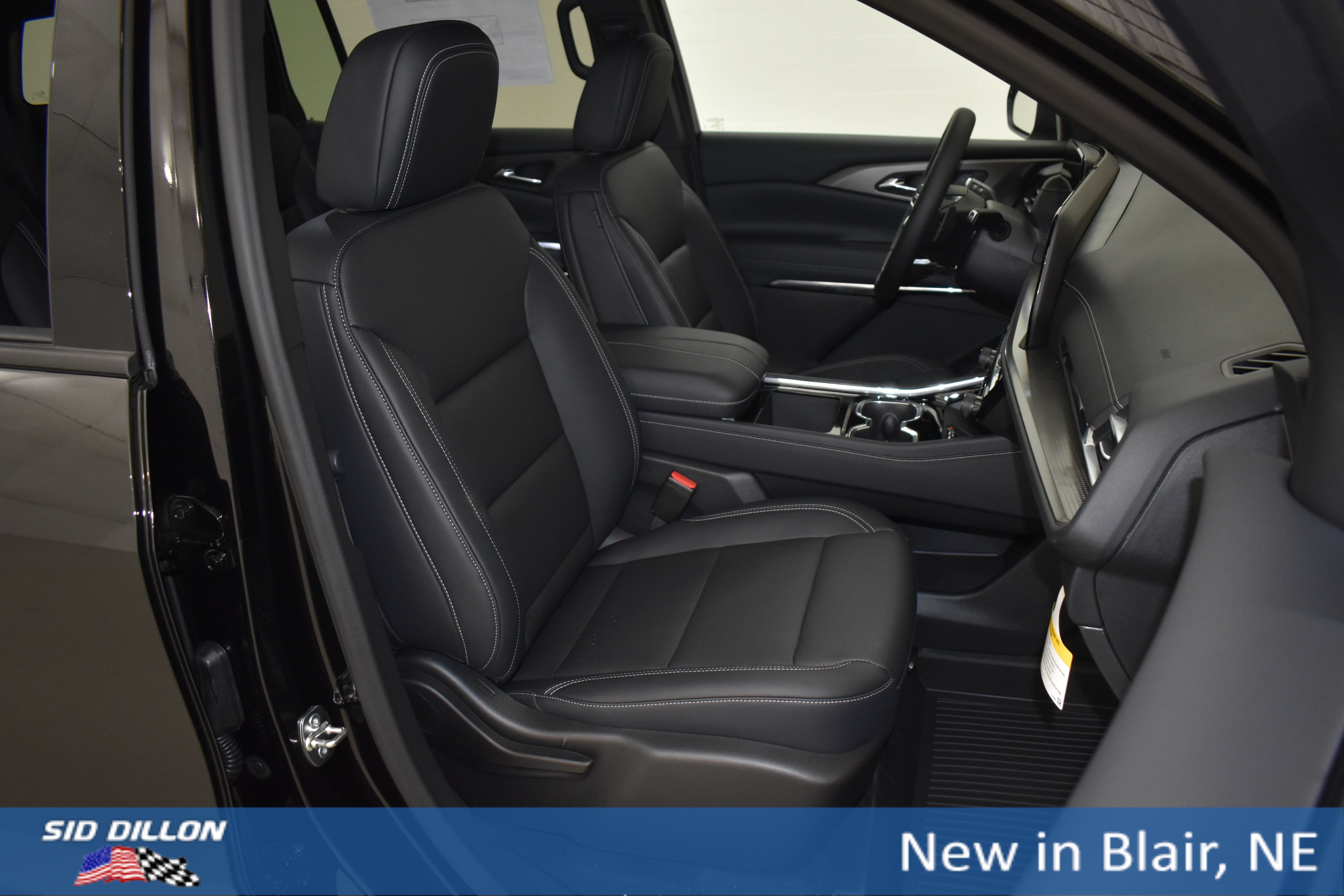 2026 Chevrolet Traverse LT - Photo 8
