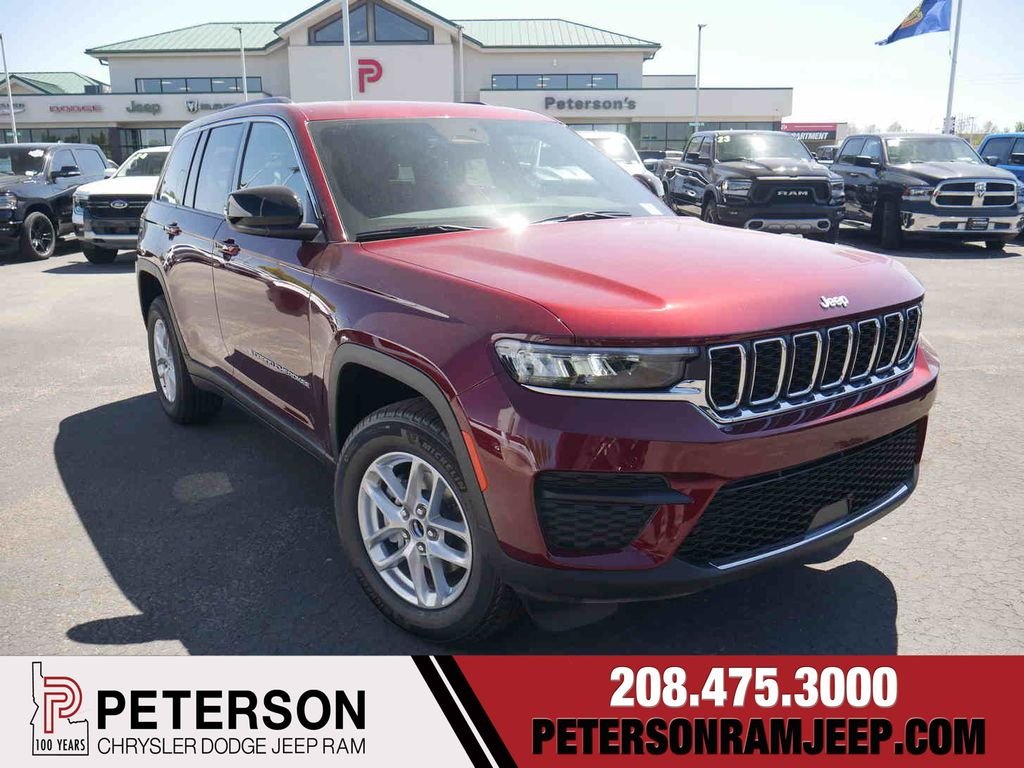 2026 Jeep Grand Cherokee Laredo X 4x4's photo