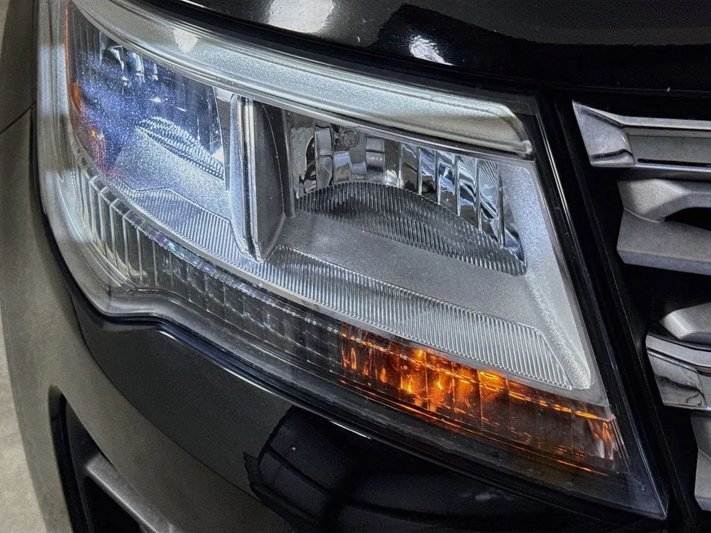 Used 2019 Black Metallic Ford Limited image 42