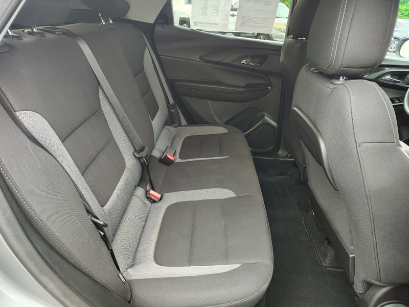 Used 2023 Gray Chevrolet LT image 18