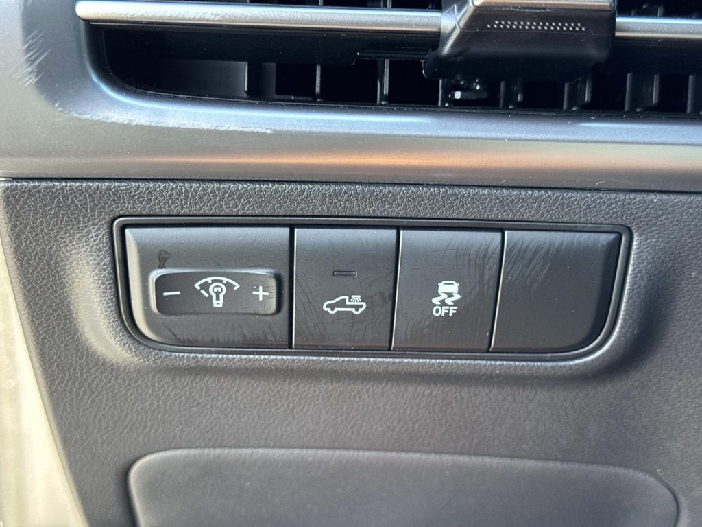 2025 Hyundai Santa Cruz SE - Photo 22