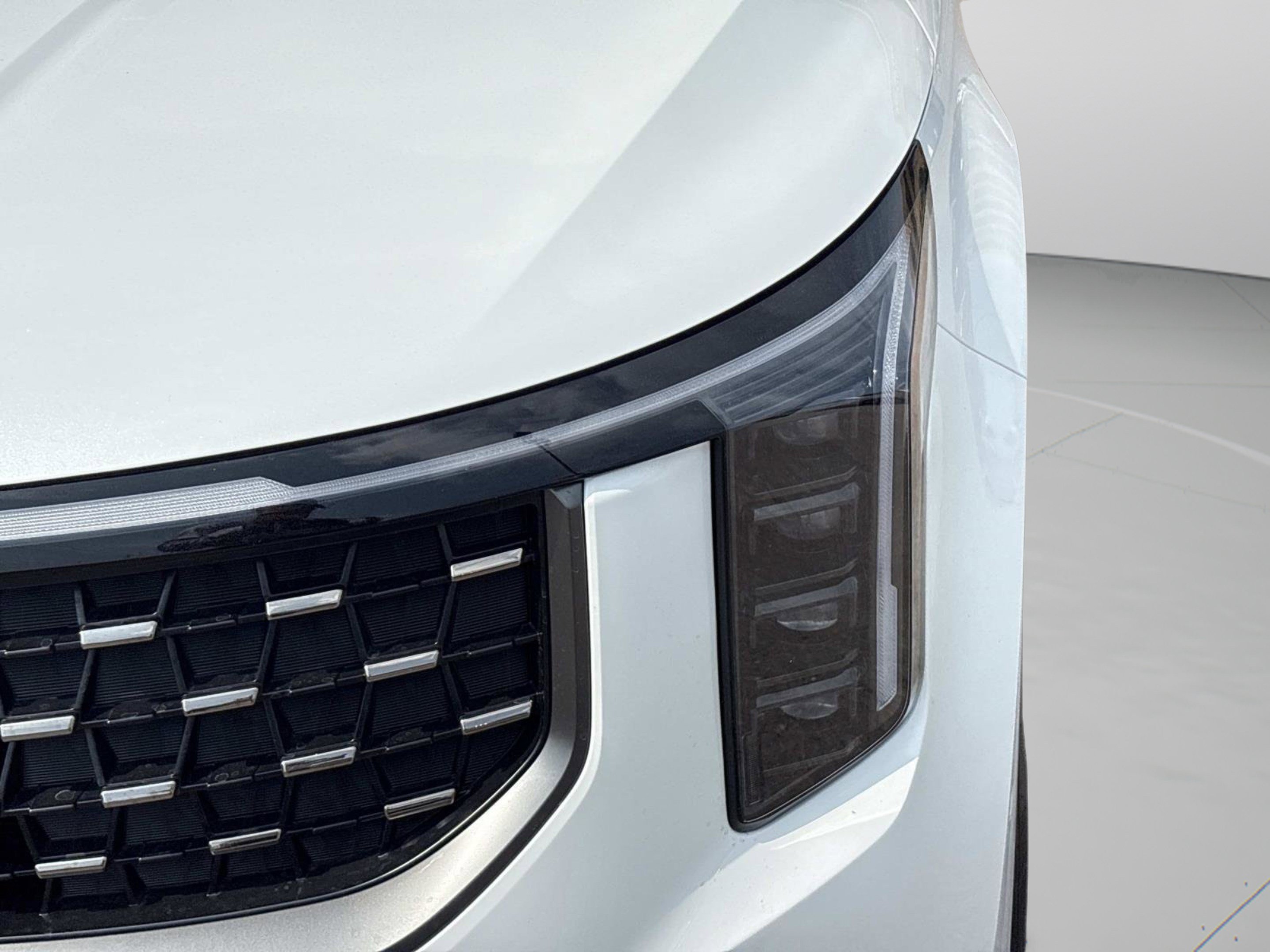 New 2026 Snow White Pearl Kia SX Prestige image 31