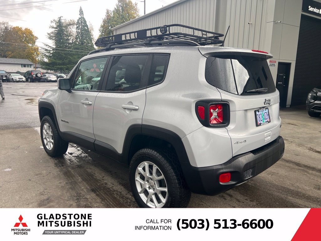 Used 2020 Glacier Metallic Clearcoat Jeep Latitude image 6