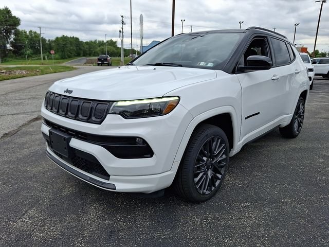 Used 2022 White Jeep Limited image 5