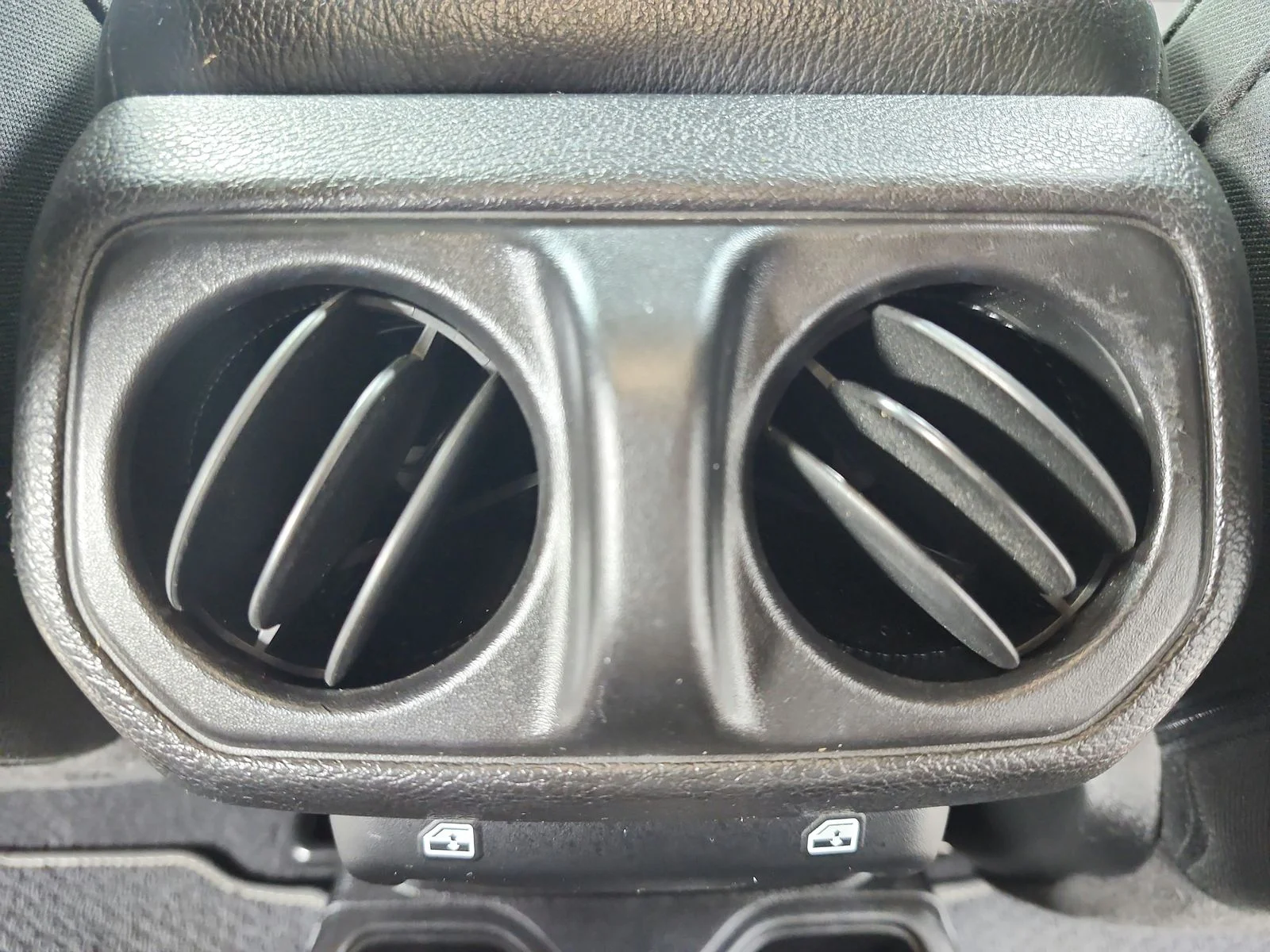 Used 2021 Gray Jeep Unlimited Sport image 37