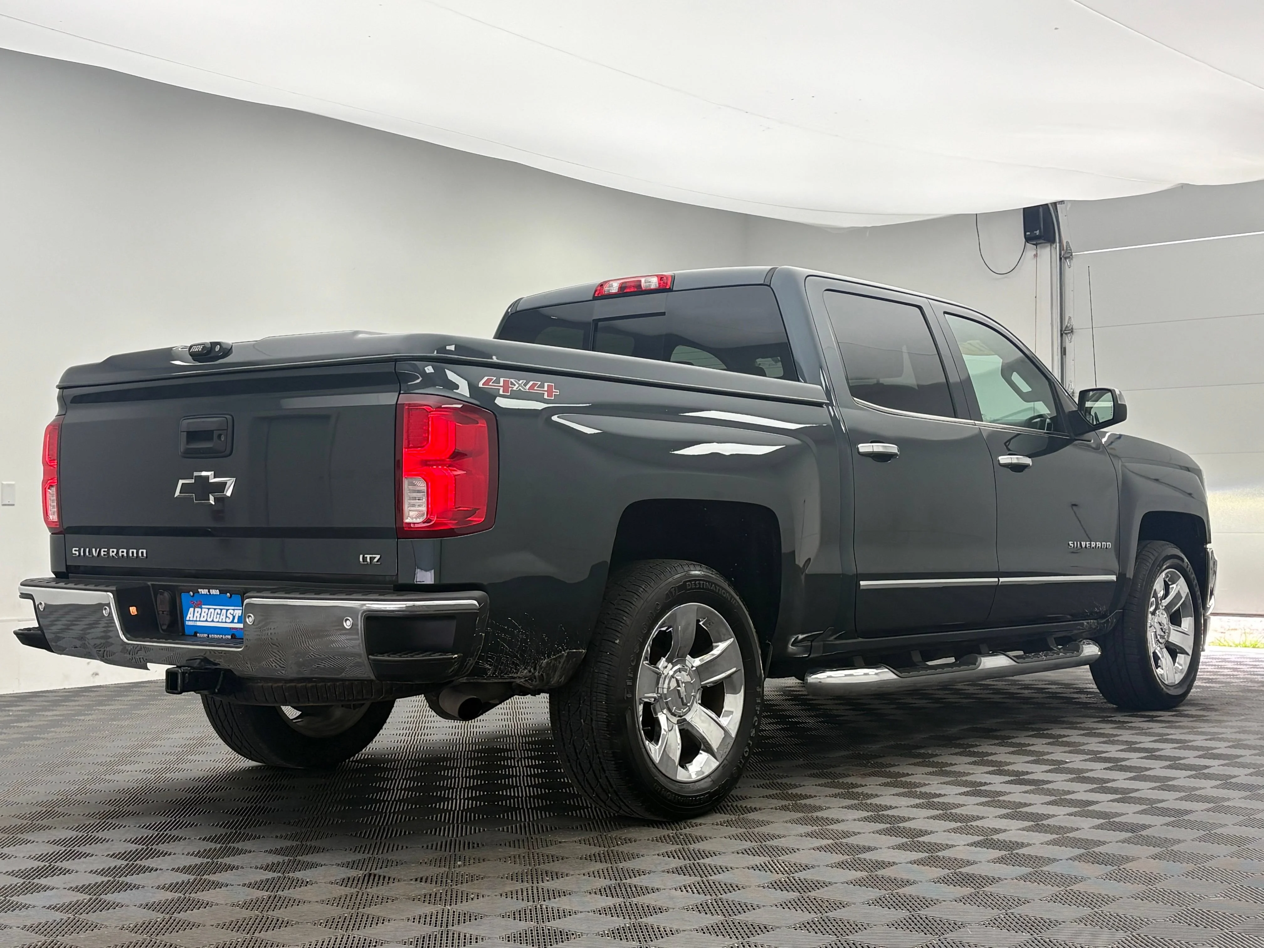 Used 2017 GRAPHITE METALLIC Chevrolet LTZ image 7