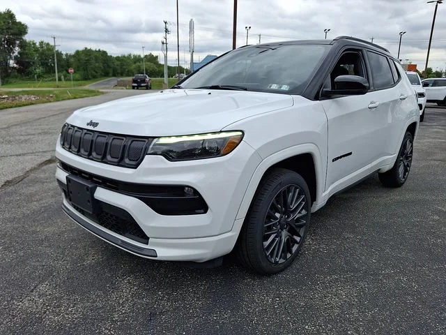 Used 2022 White Jeep Limited image 5