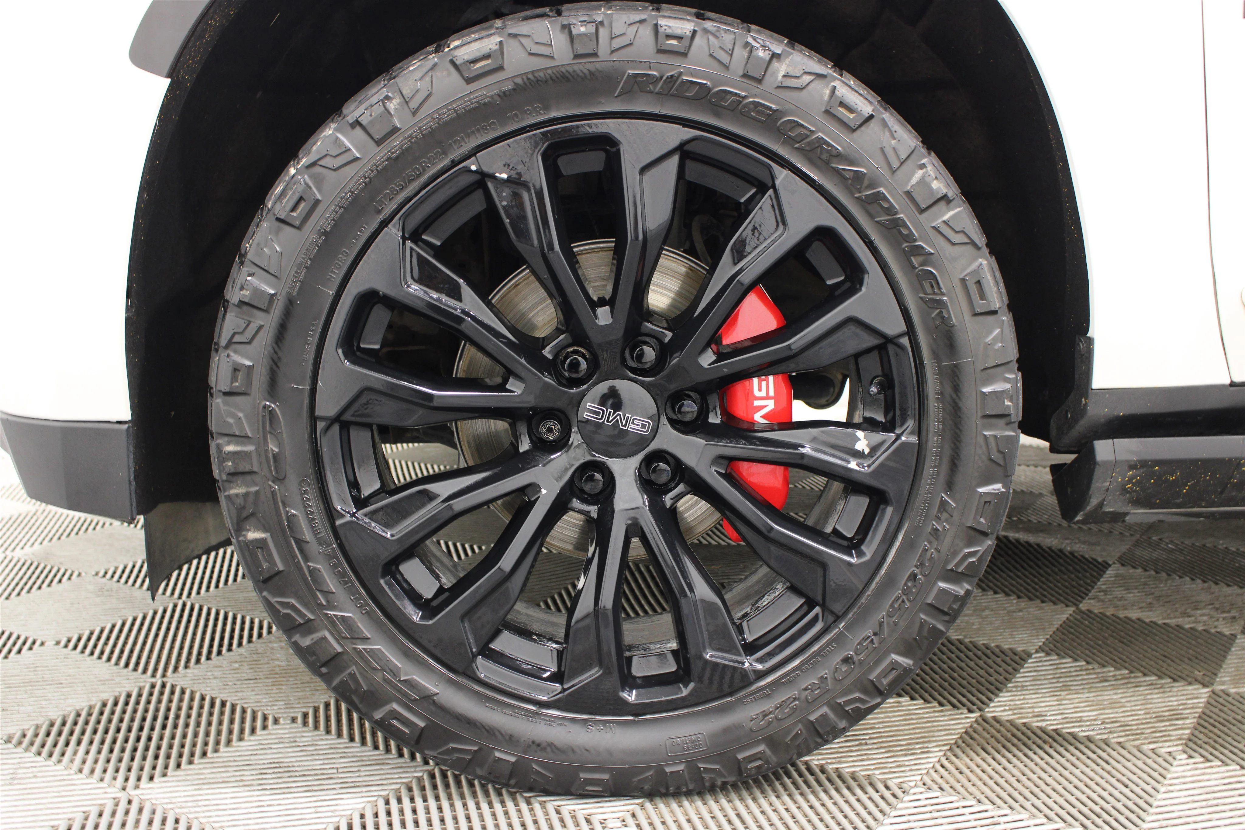 2023 GMC Yukon XL Denali - Photo 37