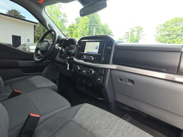 Used 2023 Blue Ford XLT image 19