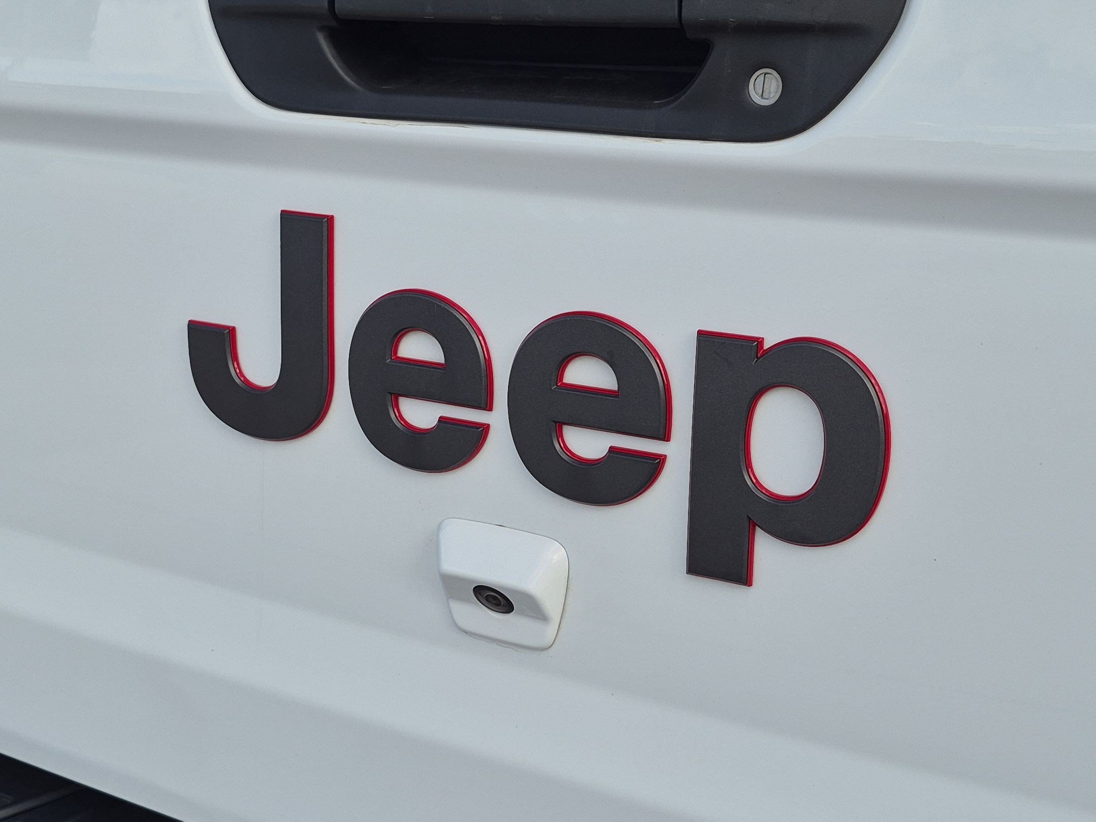 Certified Used 2021 Bright White Clearcoat Jeep Rubicon image 14