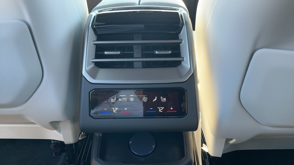 New 2027 Silver BMW  image 15