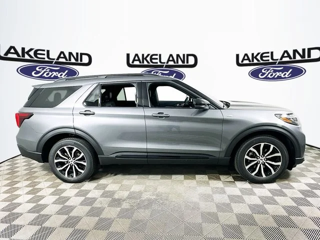 New 2026 Gray Ford ST-Line image 3