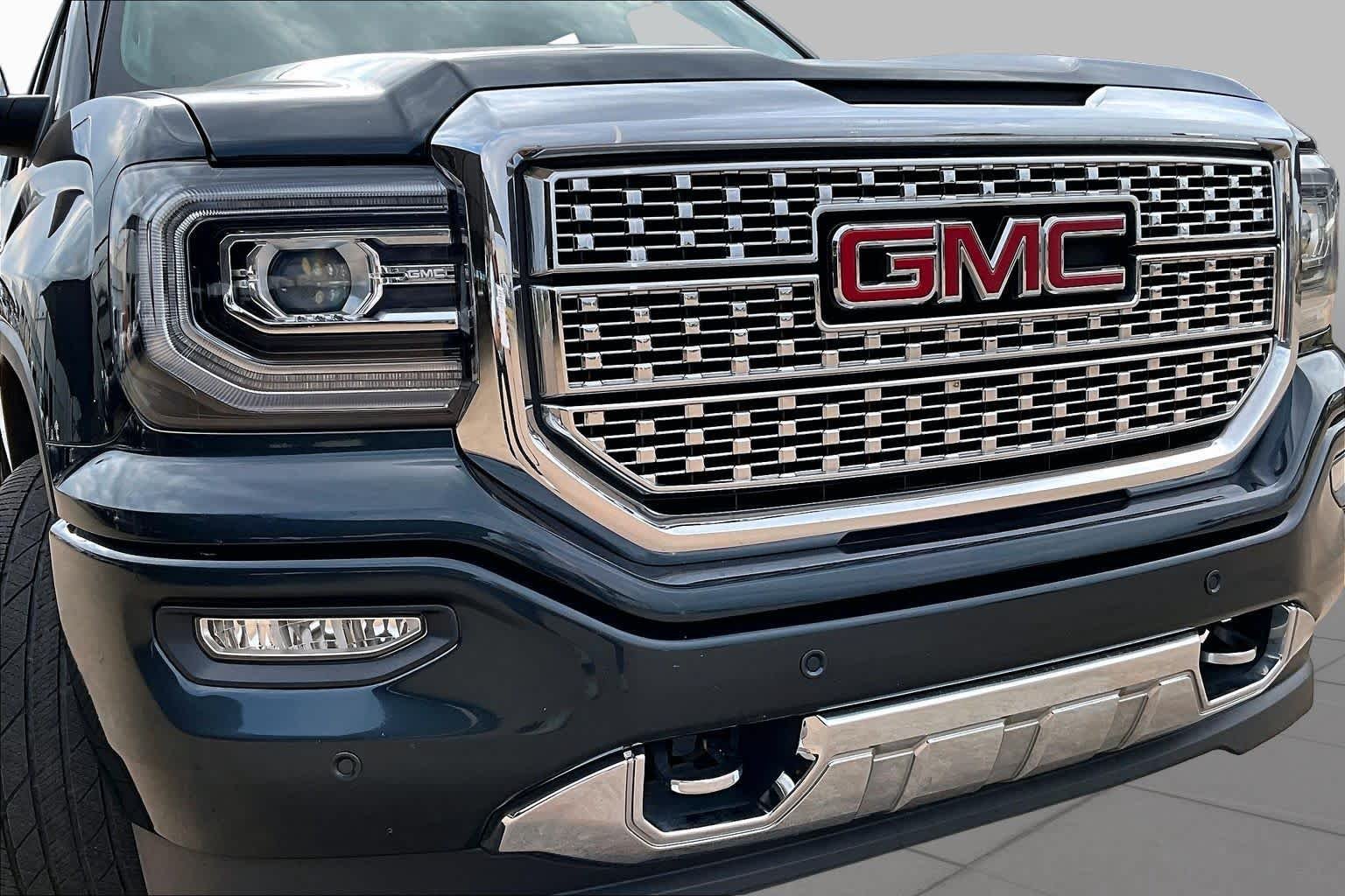 Used 2017 Dark Slate Metallic GMC Denali image 28