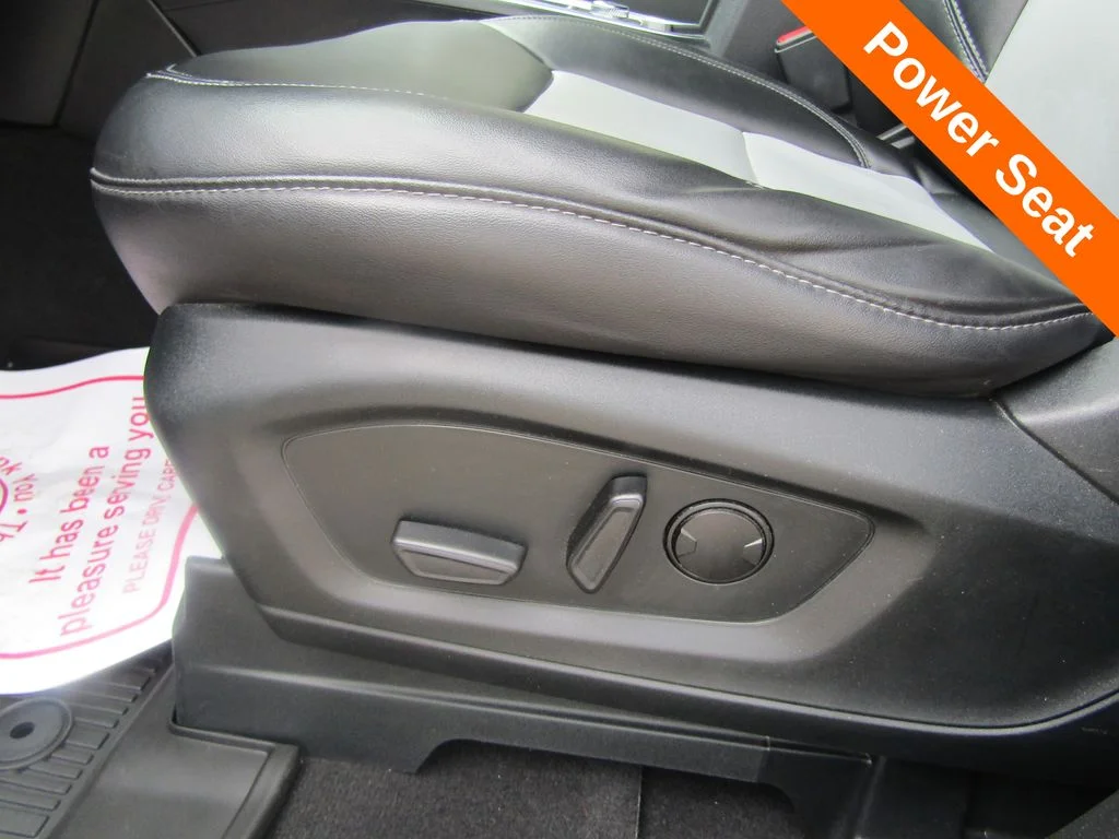 Used 2023 Red Metallic Ford XLT image 6