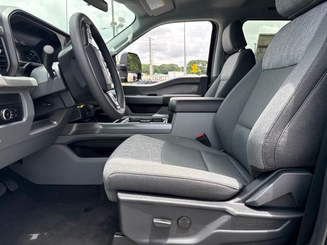 New 2026 Agate Black Metallic Ford XLT image 21