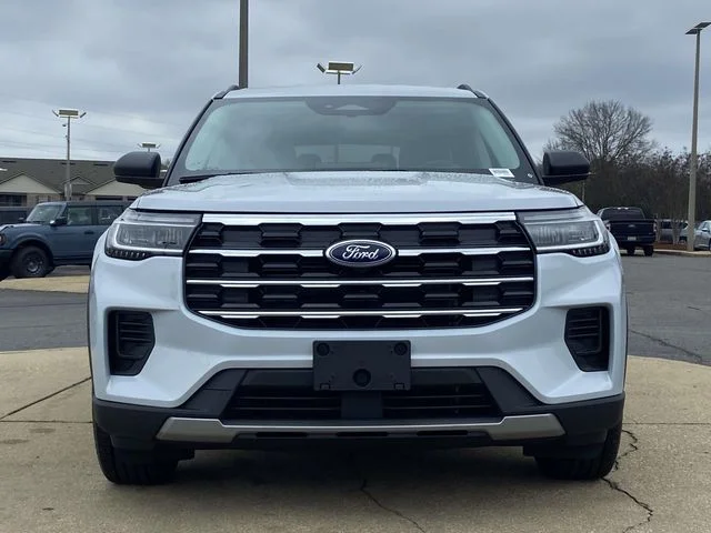New 2026 Space White Metallic Ford Active image 6