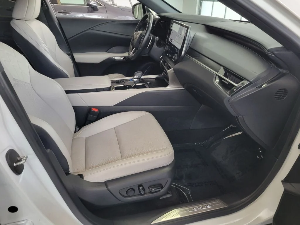 Certified Used 2024 EMINENT WHITE PEARL Lexus 350 Premium image 16