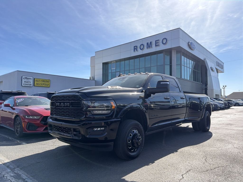 2023 RAM 3500 Limited 4X4 Crew Cab LWB's photo