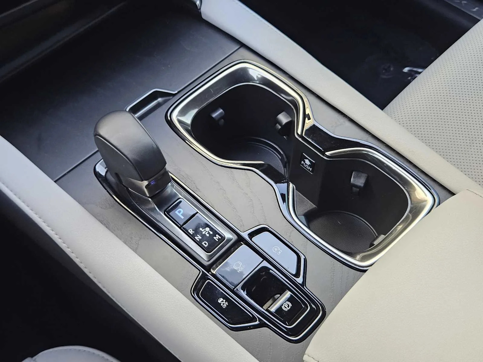Certified Used 2025 CAVIAR Lexus Premium image 14