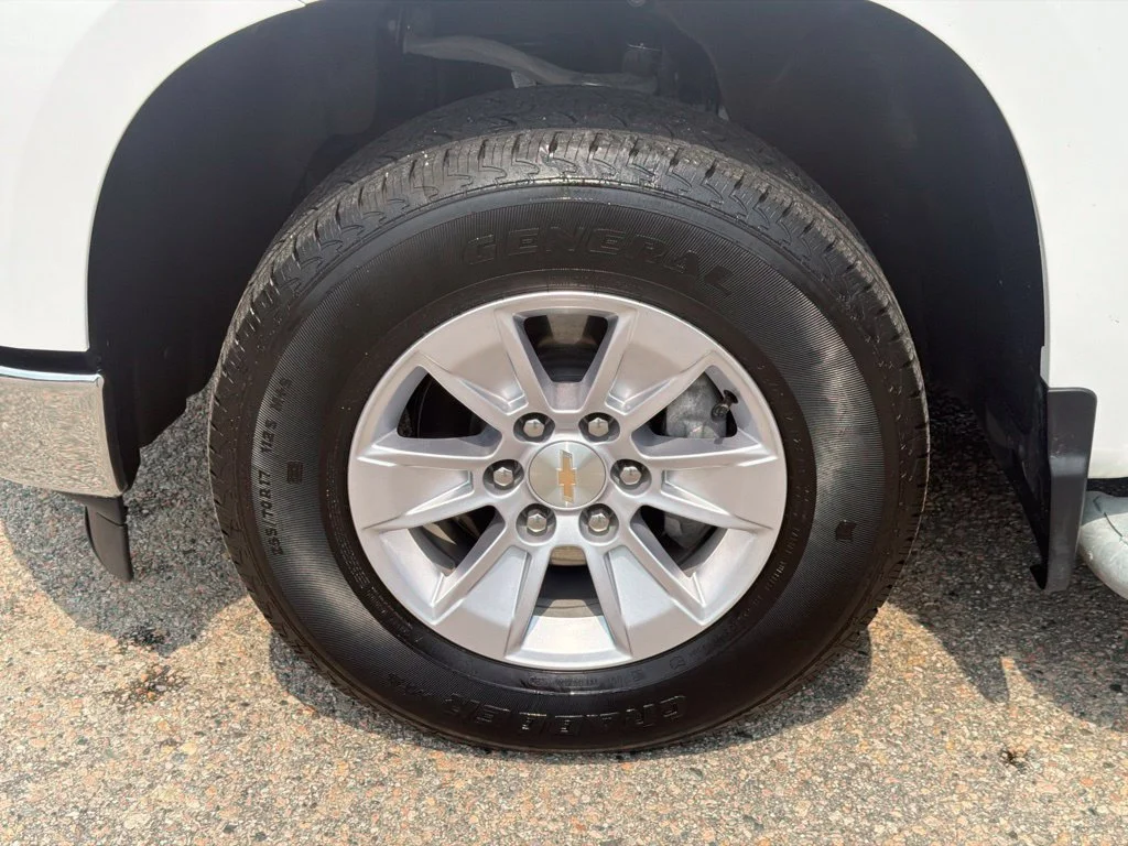 Certified Used 2025 Summit White Chevrolet WT image 12