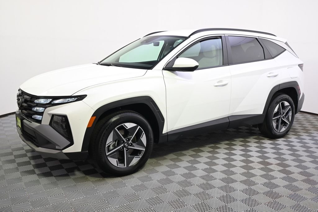 Certified 2025 Hyundai Tucson SEL with VIN 5NMJBCDE5SH495191 for sale in St. Louis Park, Minnesota