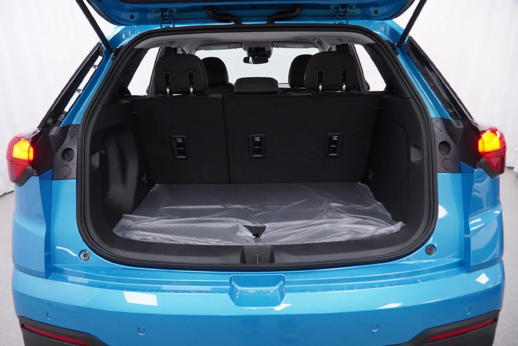 New 2027 Marina Blue Metallic Chevrolet LT image 24