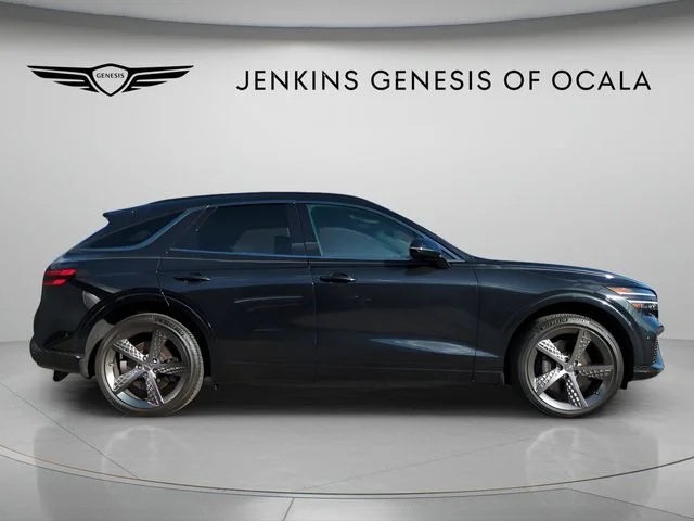 Used 2025 Black Genesis 2.5T image 8