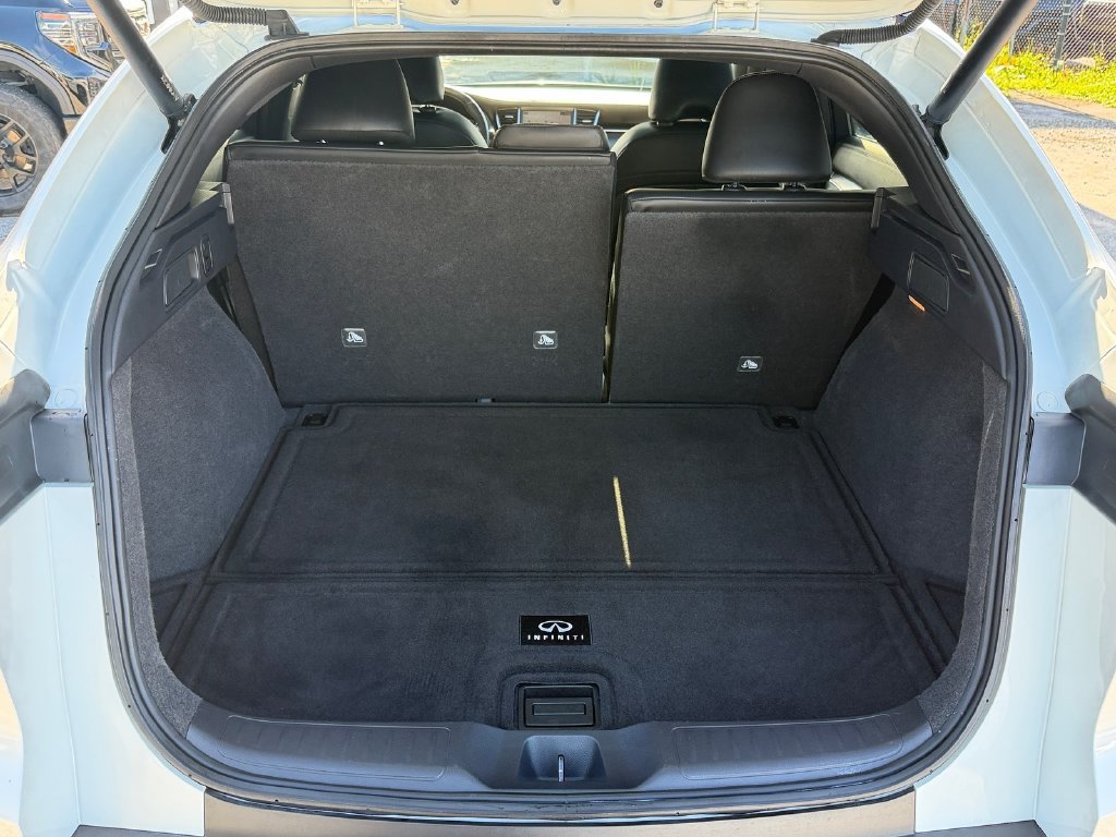 Used 2025 White INFINITI ESSENTIAL image 15