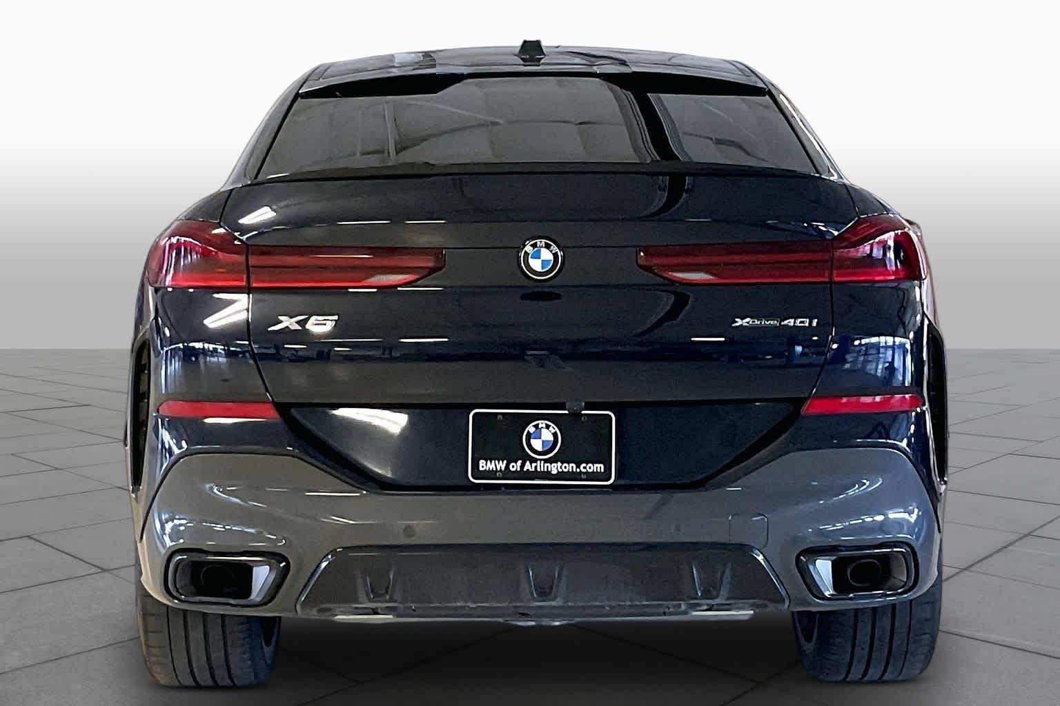Certified Used 2025 Carbon Black Metallic BMW xDrive40i image 4