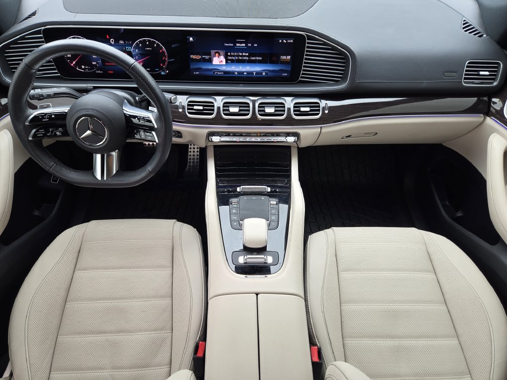 Used 2024 White Mercedes-Benz GLS 450 image 25