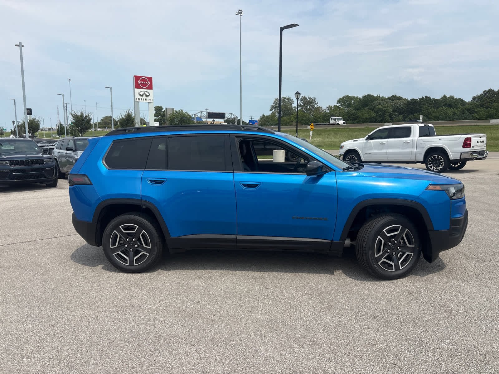 New 2026 Hydro Blue Pearlcoat Jeep Limited image 11