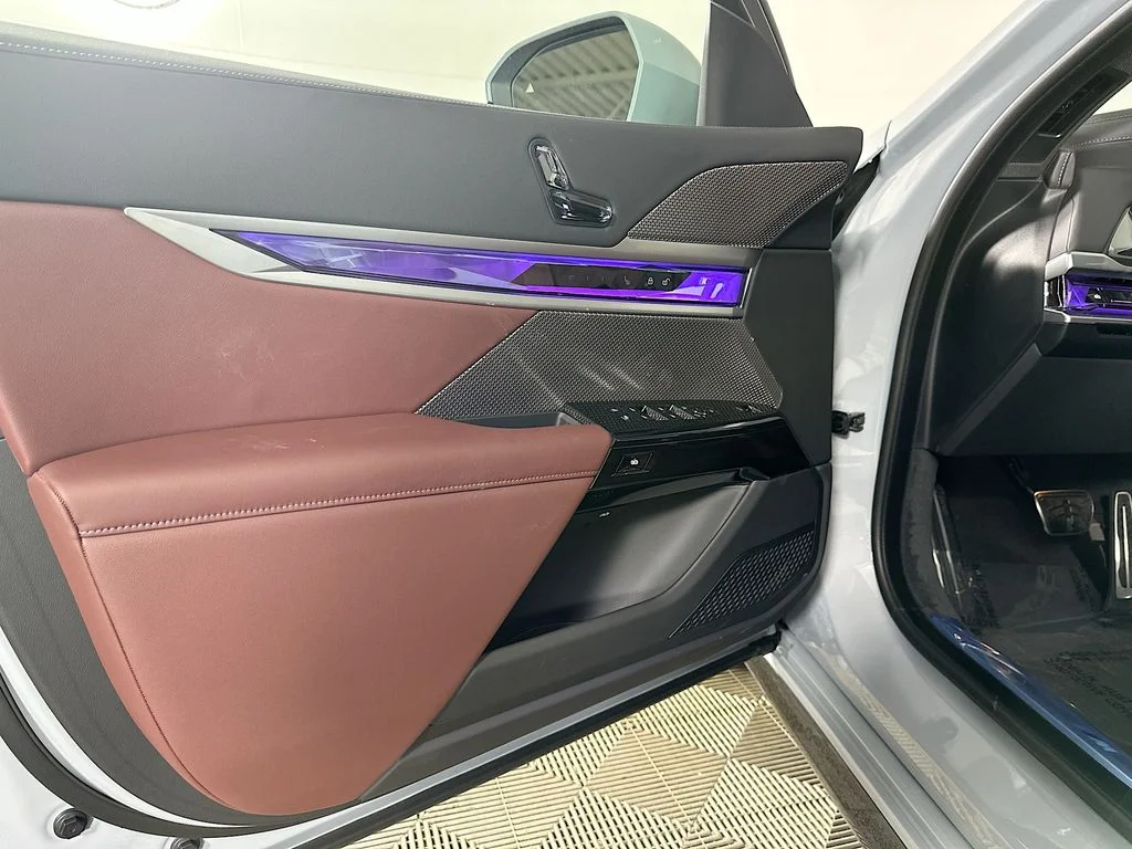 2026 BMW 7 Series 760i - Photo 23