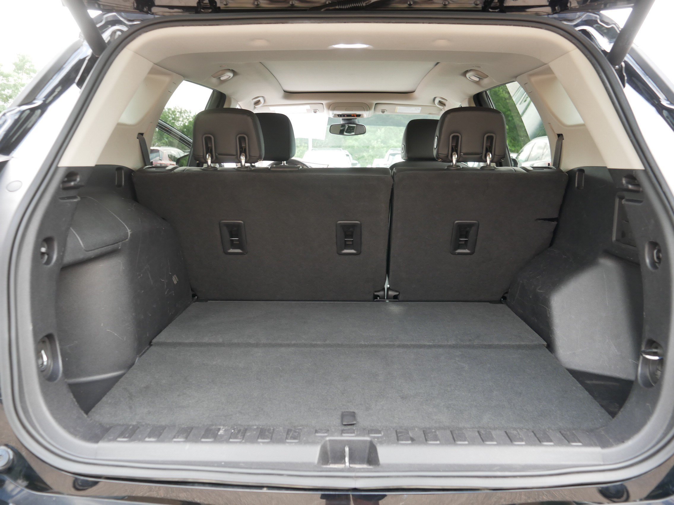 Used 2018 Ebony Twilight Metallic GMC Denali image 18