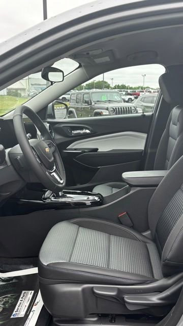 2026 Chevrolet Trax LT - Photo 10