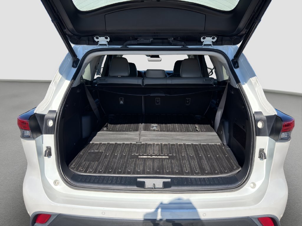 Used 2022 White Toyota Limited image 29