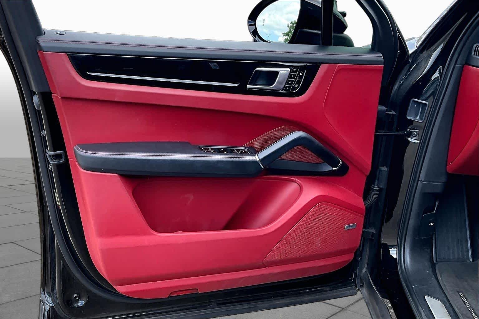Used 2019 Black Porsche  image 18