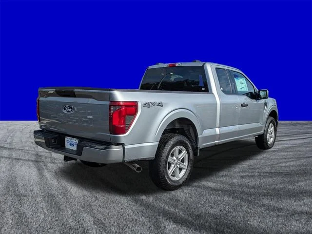 New 2026 Iconic Silver Metallic Ford XLT image 4