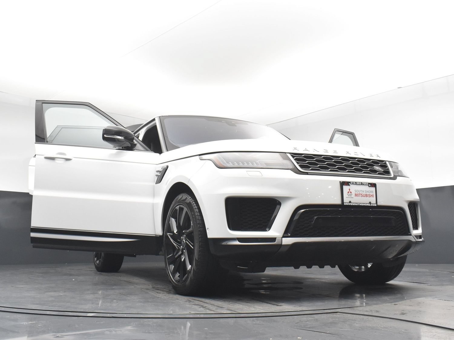 Used 2019 Fuji White Land Rover HSE image 35