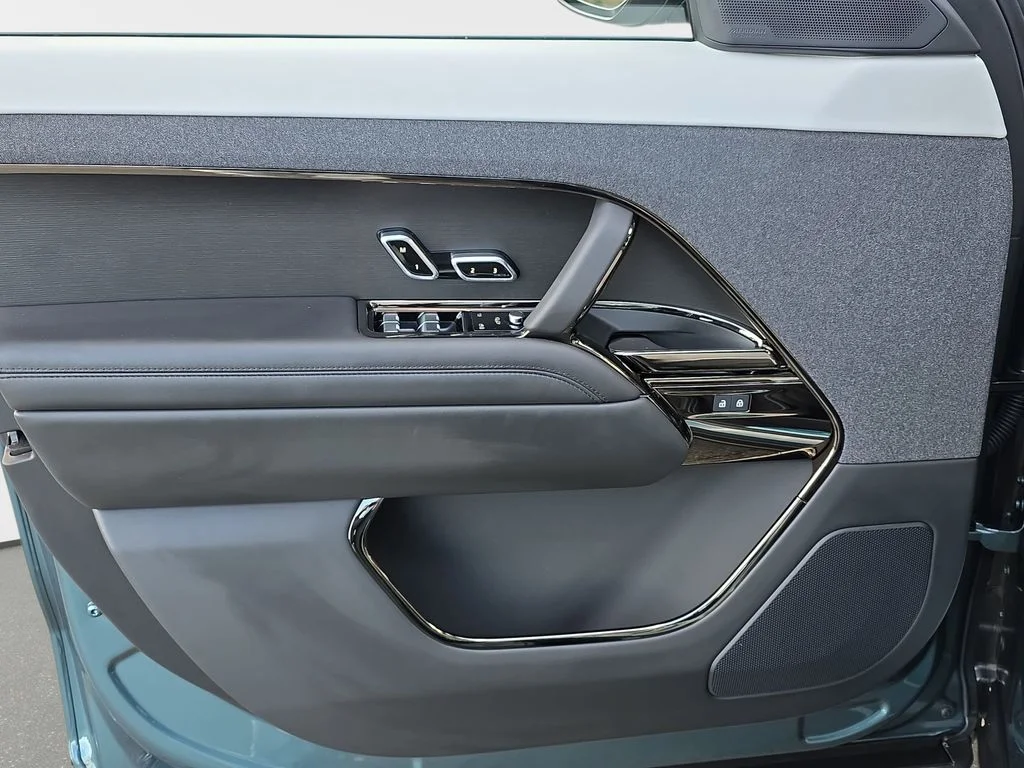New 2026 Giola Green LAND ROVER Dynamic SE image 28