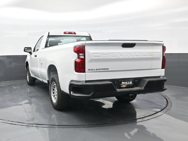 New 2026 Summit White Chevrolet WT image 5