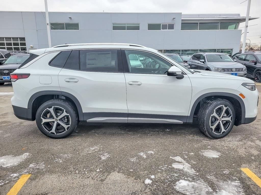 New 2026 Pure White Volkswagen 2.0T SE image 5