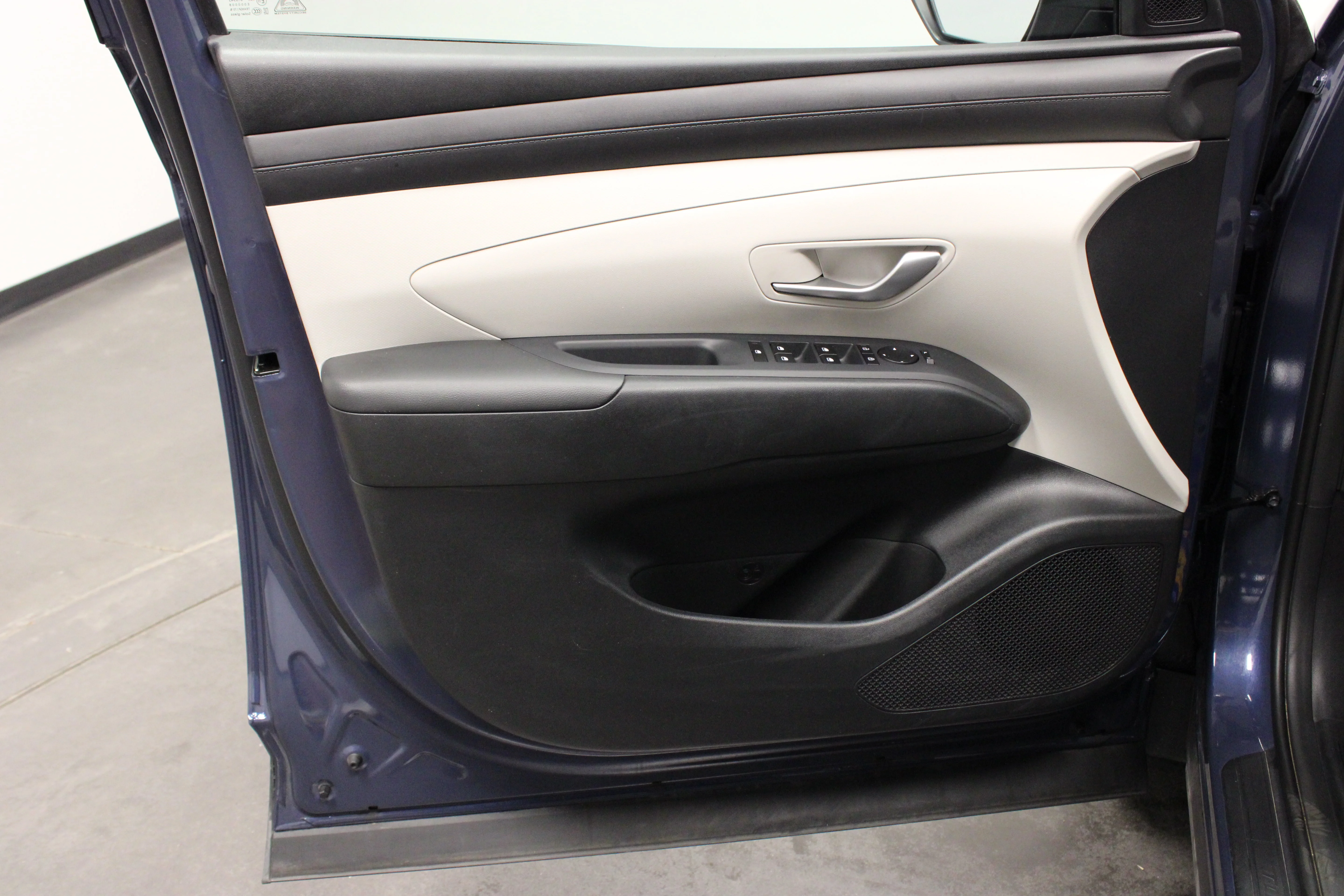 Used 2026 Atlantis Blue Hyundai SEL image 18