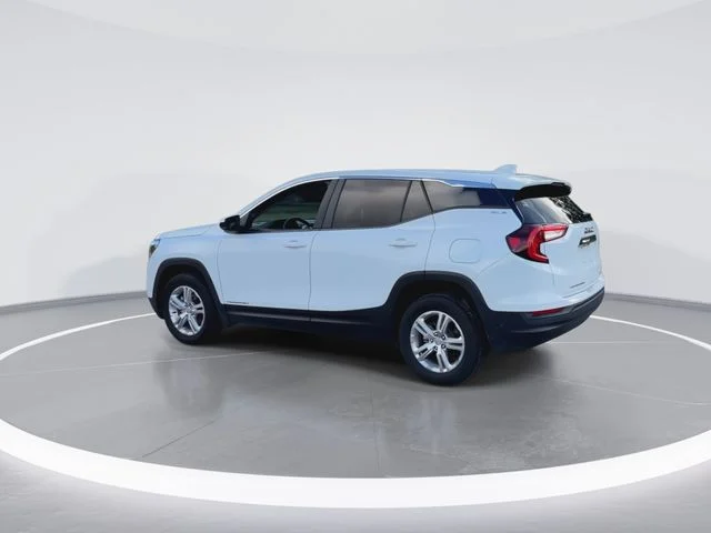 Used 2024 White GMC SLE image 8
