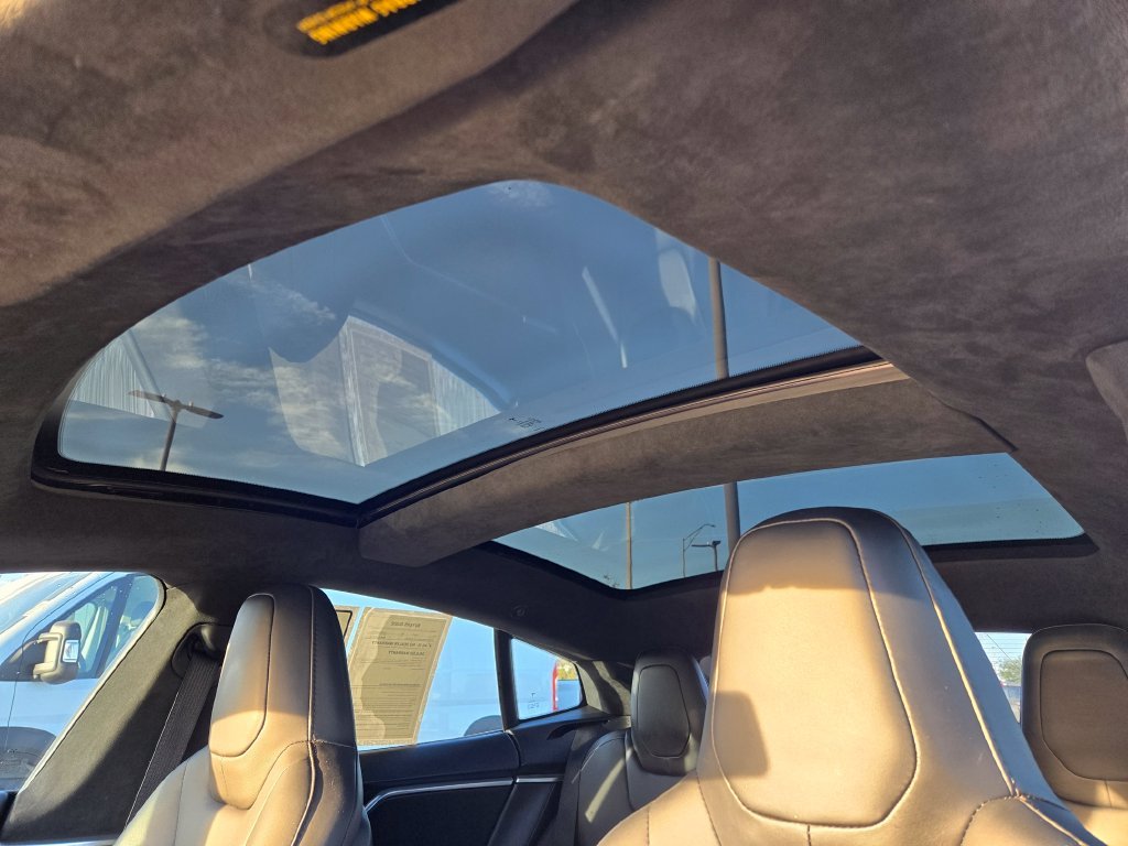 Used 2016 Gold Tesla 90D image 23