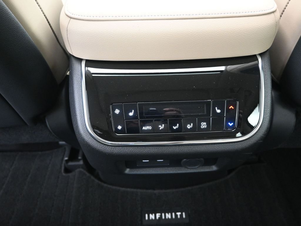New 2026 RADIANT WHITE INFINITI Pure 2WD image 19