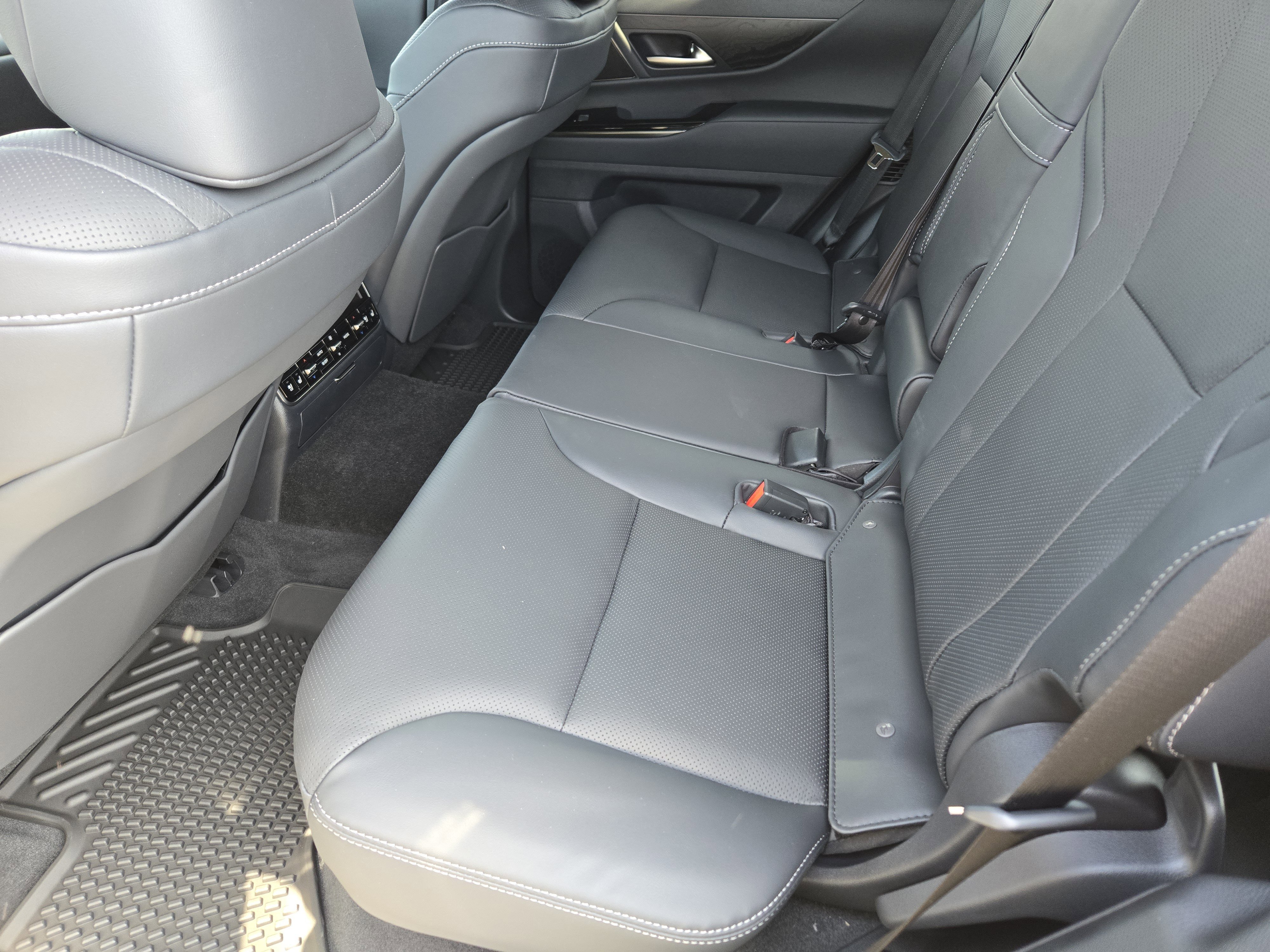 2026 Lexus LX 700h Luxury - Photo 20