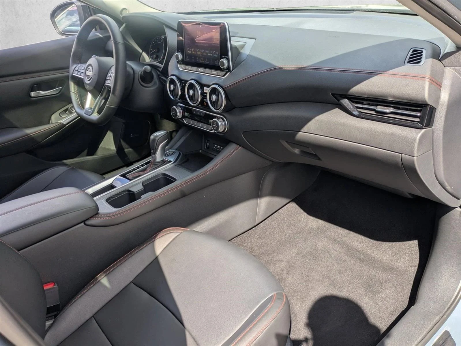 Used 2025 Atlantic Gray Metallic/Super Black Nissan SR image 21