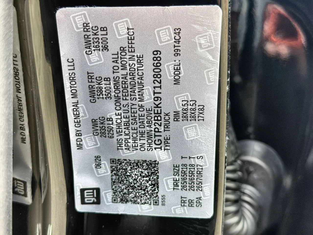 New 2026 Onyx Black GMC Elevation image 29