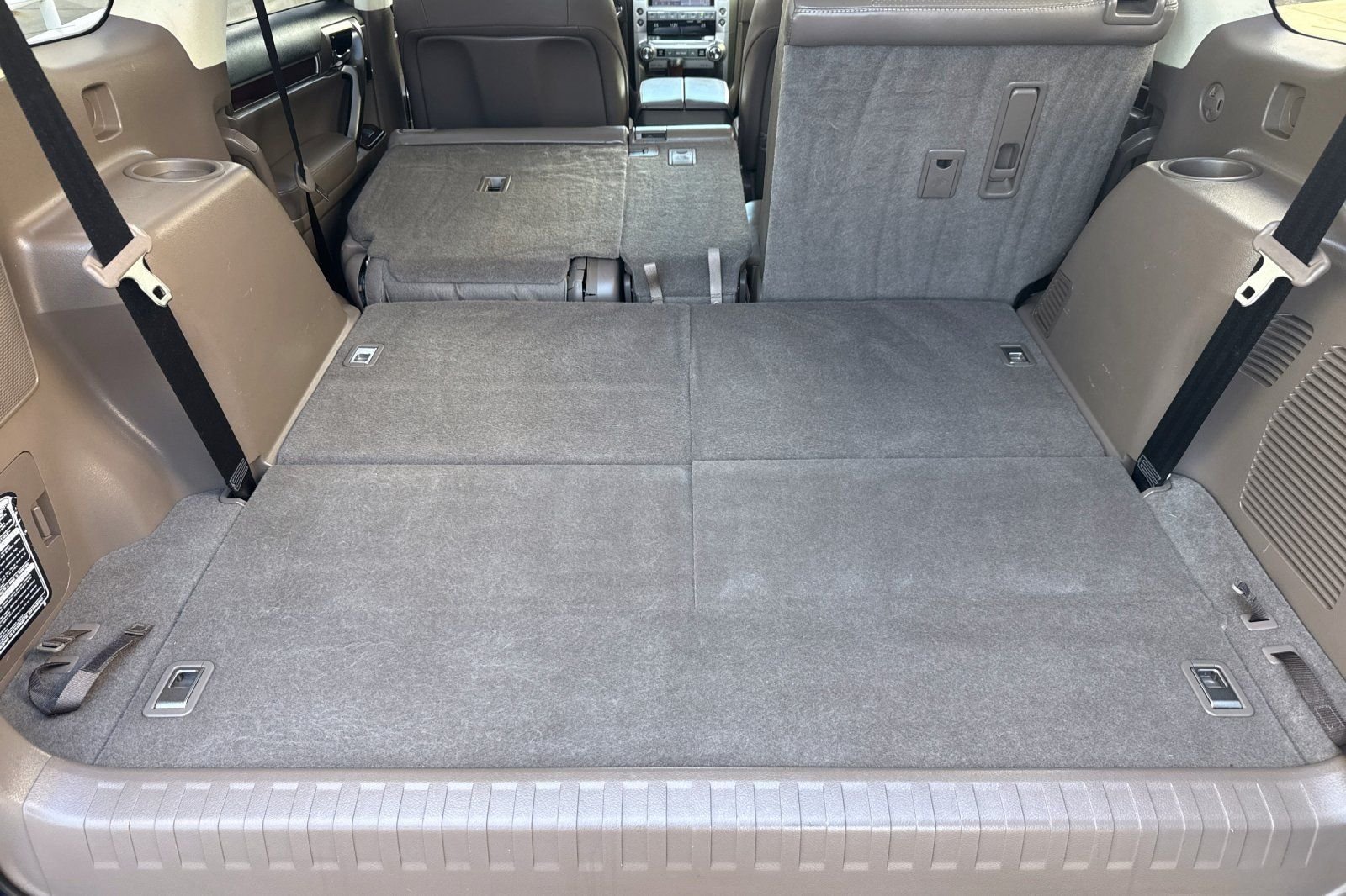 Used 2019  Lexus 460 Luxury image 16